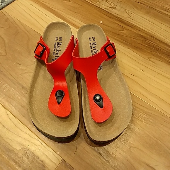 Sandals - Picture 1 of 2
